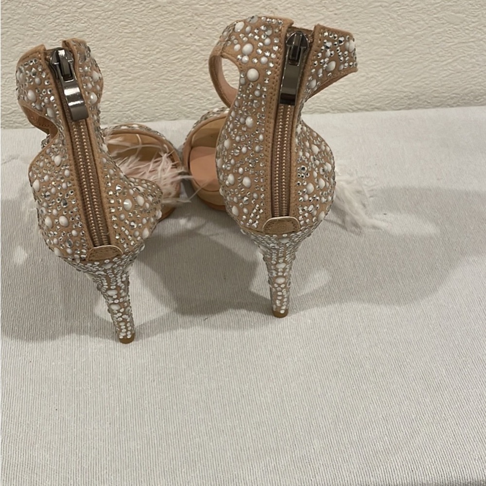 Hinyyrin women’s Tassels Rhinest Stiletto. New. Size 9.5